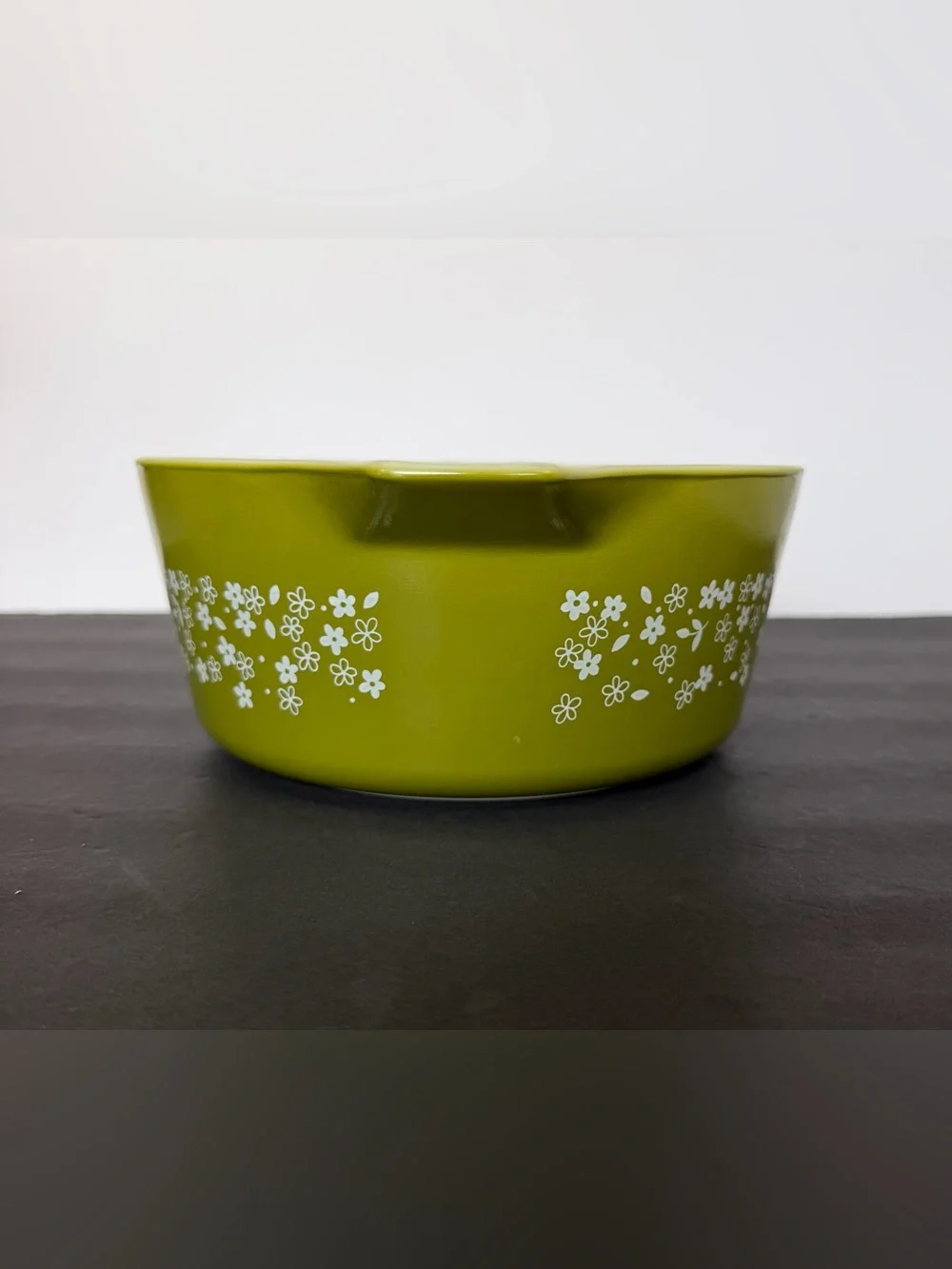 Vintage Pyrex Crazy Daisy Spring Blossom # 475-B 2 1/2 QT round casserole No Lid